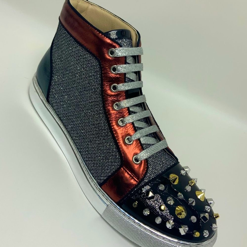 Men's Black Red Mid Top Spike Toe